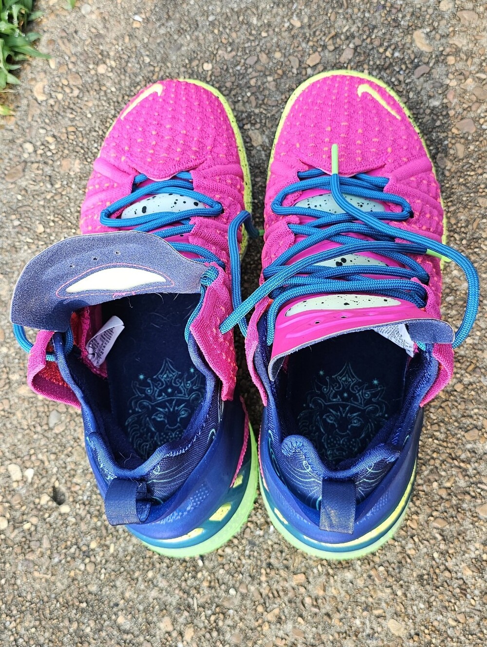 Nike Lebron XVIII Pink Prime - Picture 7 of 9